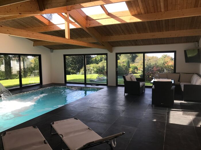 Poolside space to relax